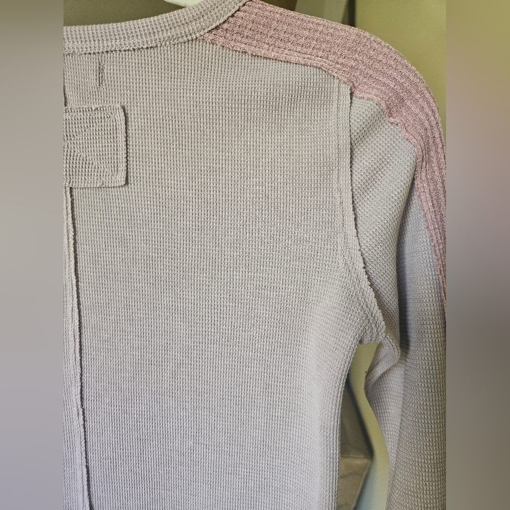 NWOT FREE PEOPLE We the Free Top Womens  Tasha Thermal PinkTwo Tone Snap Cuffs - Picture 6 of 10